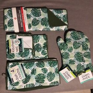 NEW 10 piece kitchen linen set